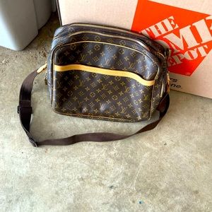 Louis Vuitton shoulder bag